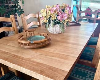 CUSTOM MADE DINING TABLE AND CHAIRS/2 LEAVES/8 CHAIRS/METAL GEARS ROLL OUT TO PLACE LEAVES IN