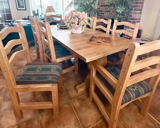 CUSTOM MADE DINING TABLE AND CHAIRS/2 LEAVES/8 CHAIRS/METAL GEARS ROLL OUT TO PLACE LEAVES IN