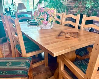 CUSTOM MADE DINING TABLE AND CHAIRS/2 LEAVES/8 CHAIRS/METAL GEARS ROLL OUT TO PLACE LEAVES IN