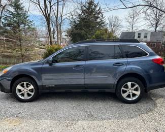 2013 Subaru Outback, SUV MPV