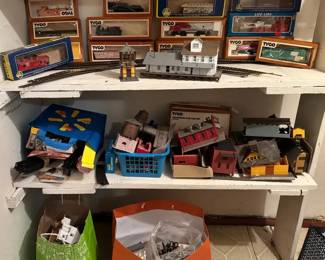 Vintage Tyco Trains, Tracks, Houses and Accessories 