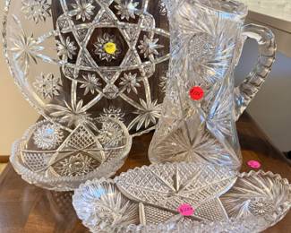 Cut lead crystal pieces