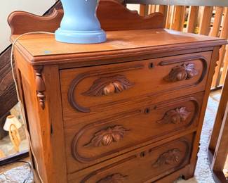 Antique Chest of Drawers/Dresser