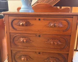 Antique Chest of Drawers/Dresser
