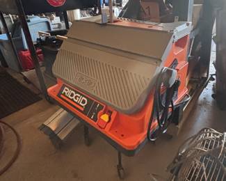 Rigid spindle sander