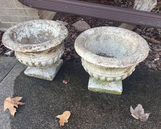 planter urns outdoor