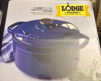 brand new dutch oven lodge
