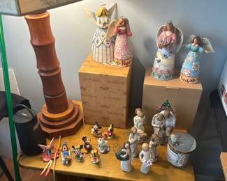 jim shore 6pcs total , willow tree and disney figurines