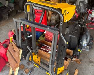 Rolling Table saw stand Dewalt