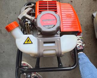 Gas powered hole digger machine