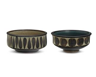 251 Harrison McIntosh (1914-2016) Two glazed stoneware footed bowls, mid-20th century Each impressed with potter's chop mark: HM; applied paper label to the underside: Handthrown Stoneware / Harrison McIntosh / Claremont / California Each with black and white glazes, and brush spots 2 pieces Each: 2.625" H x 5.625" Dia. Estimate: $1,000 - $1,500