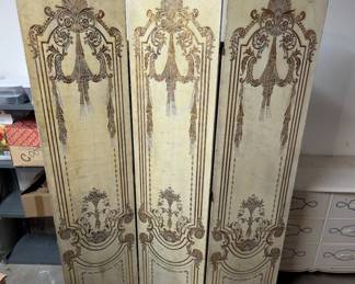 Tri-Fold Wooden Screen