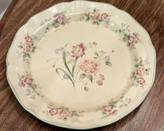 Mikasa Peony Bouquet (close up, 40 Pc. set available) 