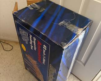 Animated grapevine, feeding doe