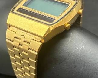 Seiko Mens Vintage Gold Tone Digital Watch