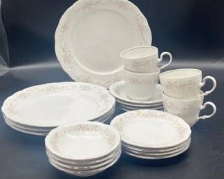 Johann Haviland Bavaria Floral Splendor China Set for 4 Germany