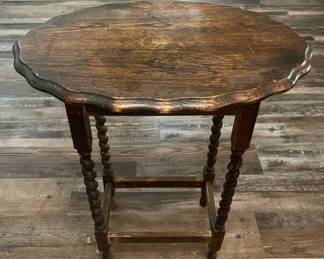 Antique Solid Wood Table W  Scalloped Edges And Jacobean Legs 