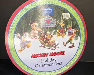 JIM SHORE DISNEY ORNAMENT COLLECTION