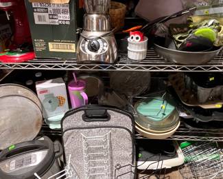 ASSORTED KITCHEN