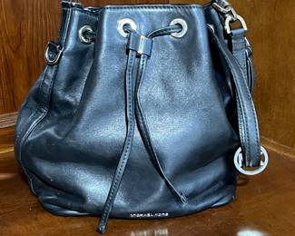 MICHAEL KORS LARGE DOTTIEBUCKET BAG