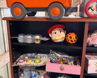 ASSORTED TOYS