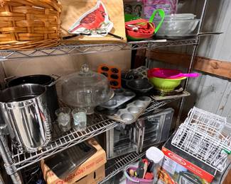 ASSORTED KITCHEN