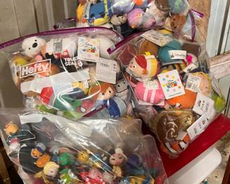 ASSORTED TOYS