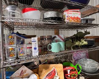 ASSORTED KITCHEN