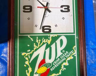 7UP CLOCK
