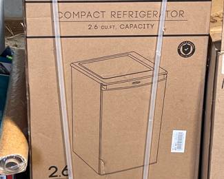 NIB DANBY REFRIGERATOR