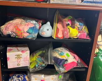 ASSORTED TOYS