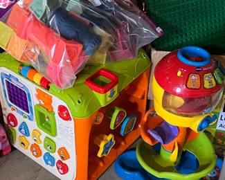ASSORTED TOYS