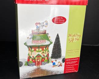 DEPT 56 HOLIDAY GIFT SET