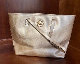 MICHAEL KORS JET SET TRAVEL TOTE