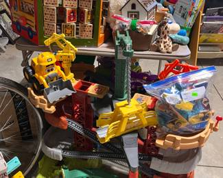 ASSORTED TOYS