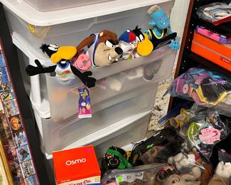 ASSORTED TOYS