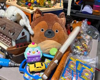 ASSORTED TOYS