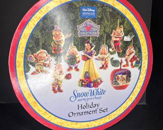 JIM SHORE DISNEY SNOW WHITE ORNAMENT COLLECTION