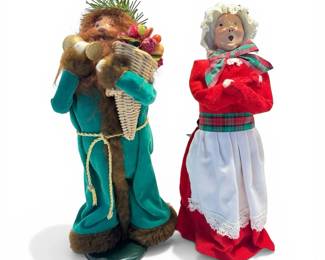 Byers Choice Ltd. Spirit Present  Caroler Figures