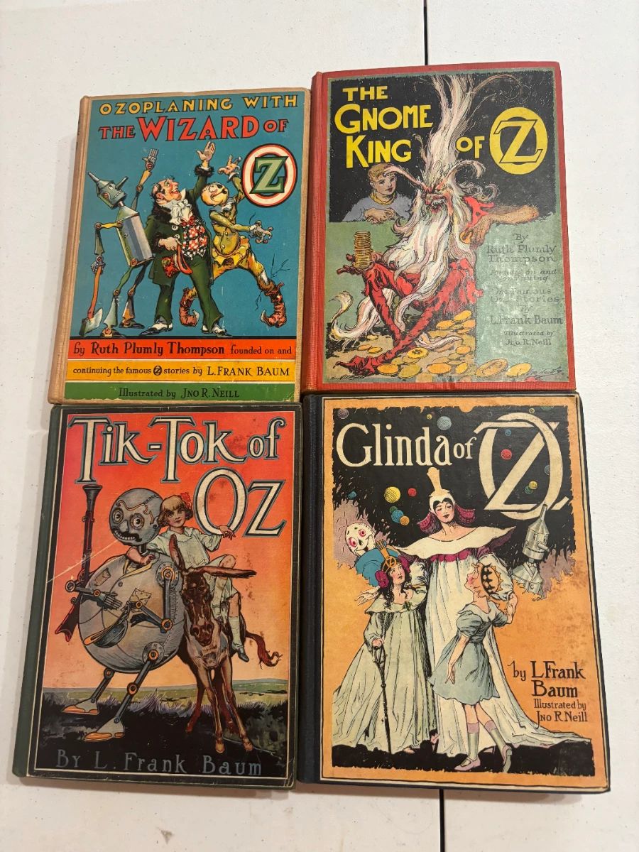 Vintage Wizard of Oz Books