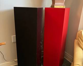 Red and Black Pedestals - Go dawgs!