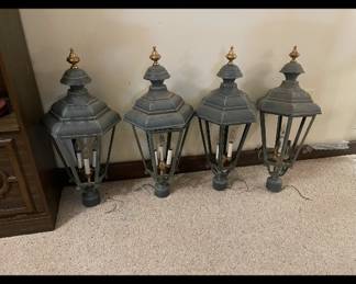 Outdoor lighting, posts included 