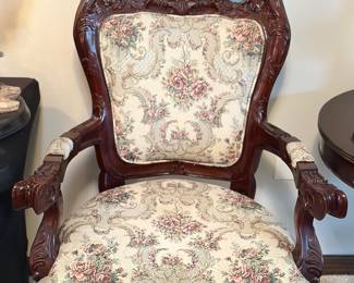 Armchair with eagle carving 