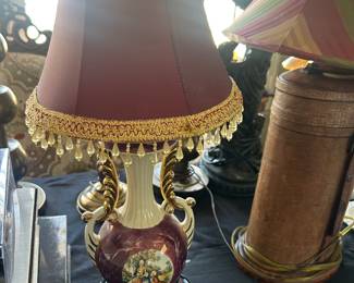 Victorin Lamp Red Shade 