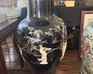 Oriental Black Porcelain Vase 