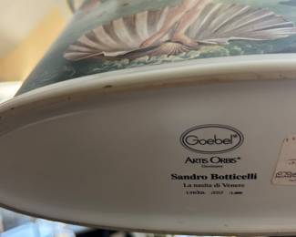 Artis Orbis Porcelian Vase Bottiecelli's 