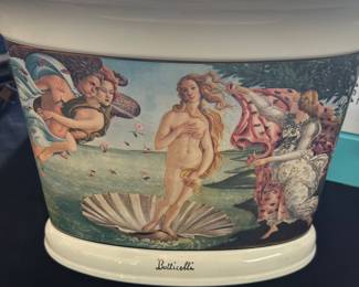 Artis Orbis Porcelian Vase Bottiecelli's 
