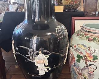 Oriental Black Porcelain Vase 