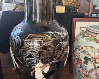 Oriental Black Porcelain Vase 