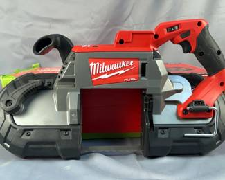 Milwaukee FUEL Deep Cut Band Saw